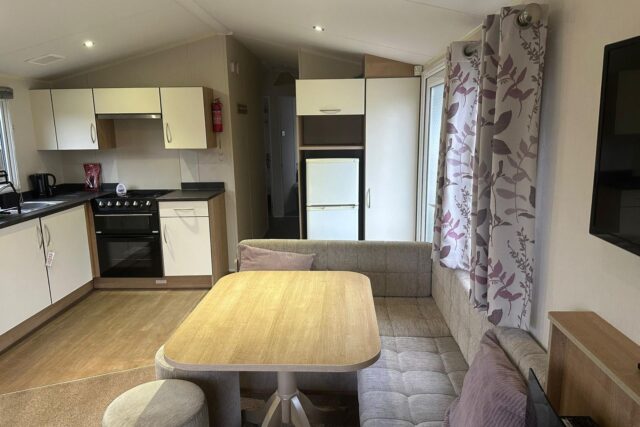 1d6ea00e 4567 41ff aefc f417571bb6b8