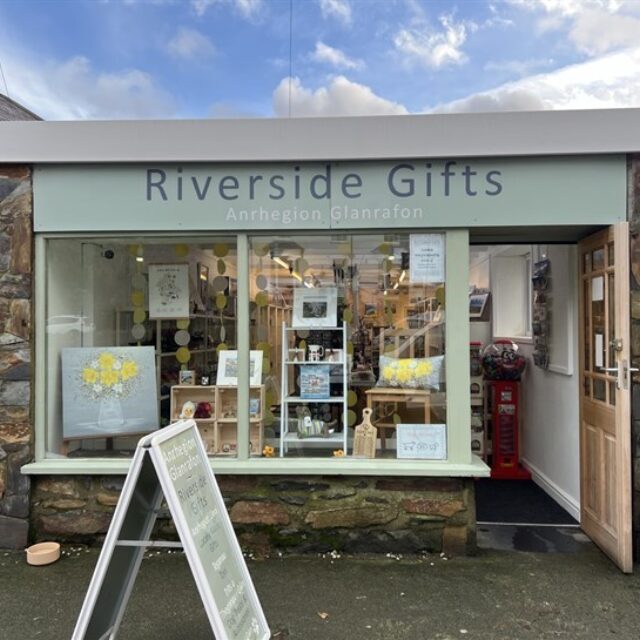 Riverside Gifts