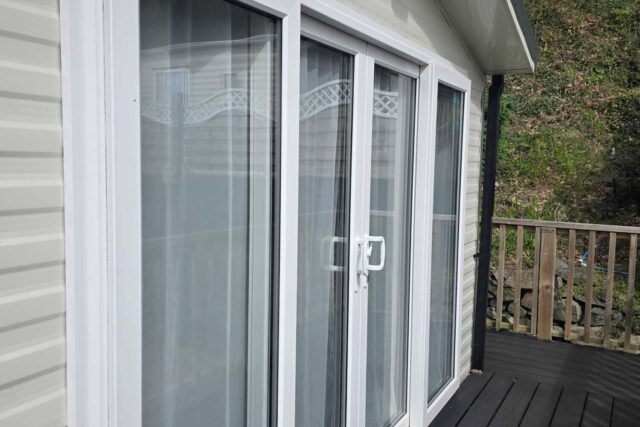 Static 1 patio doors