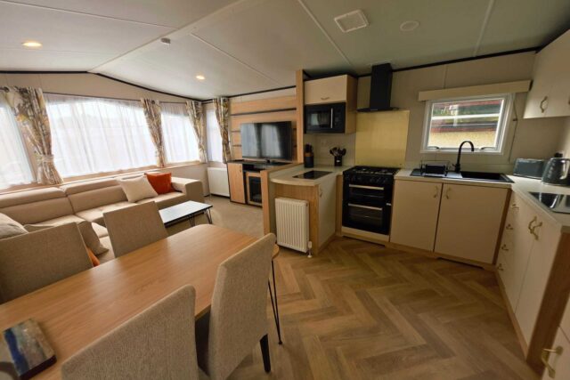 Static 2 Kitchen Diner