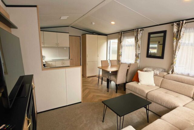 Static 2 Lounge Diner and Kitchen