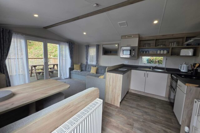 Static 3 Kitchen Diner and Lounge 2