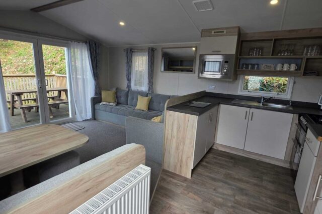 Static 3 Kitchen Diner and Lounge