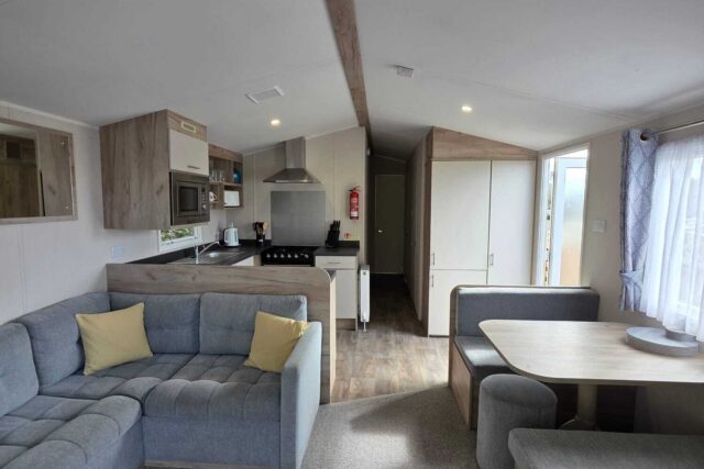 Static 3 Lounge Diner and Kitchen