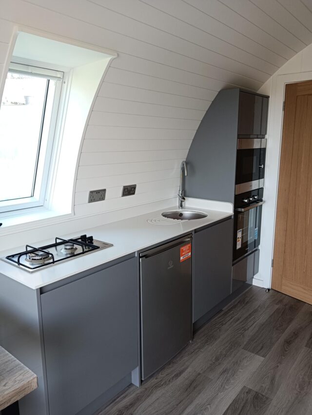 Deluxe pod kitchen