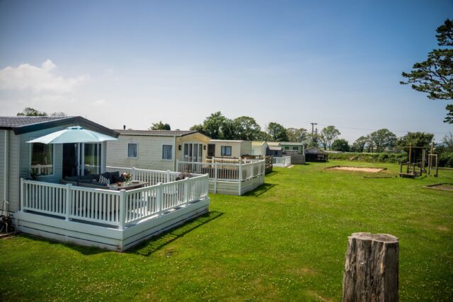 570 ff N Roberts Group 258 3000px